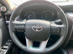 Xe Toyota Fortuner 2.4G 4x2 AT 2019