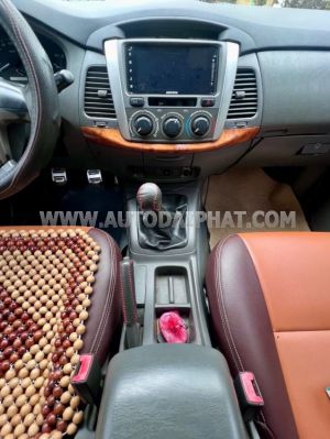 Xe Toyota Innova 2.0E 2012