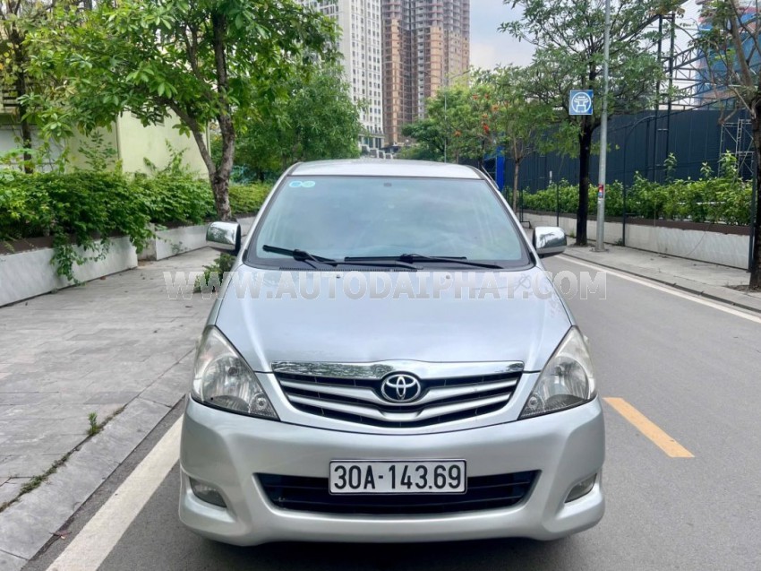 Toyota Innova G 2011