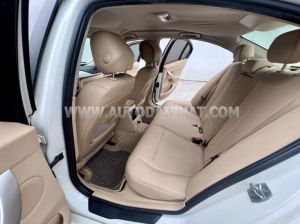 Xe BMW 3 Series 320i 2015