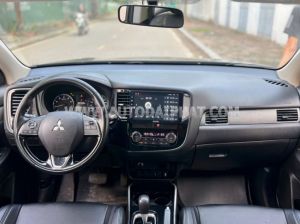 Xe Mitsubishi Outlander 2.0 CVT 2019