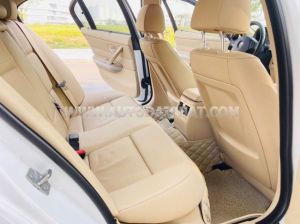 Xe BMW 3 Series 320i 2009