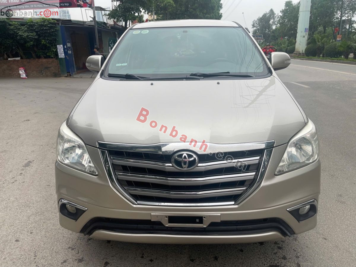 Toyota Innova 2.0V