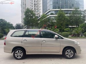 Xe Toyota Innova 2.0V 2016
