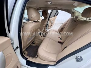 Xe BMW 3 Series 320i 2016