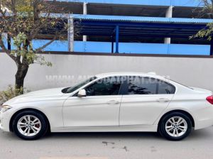 Xe BMW 3 Series 320i 2015
